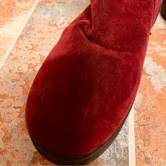 👢Beautiful Fur Top, Fur Lined Burgundy Slip On Boots! - Picture 11 of 13